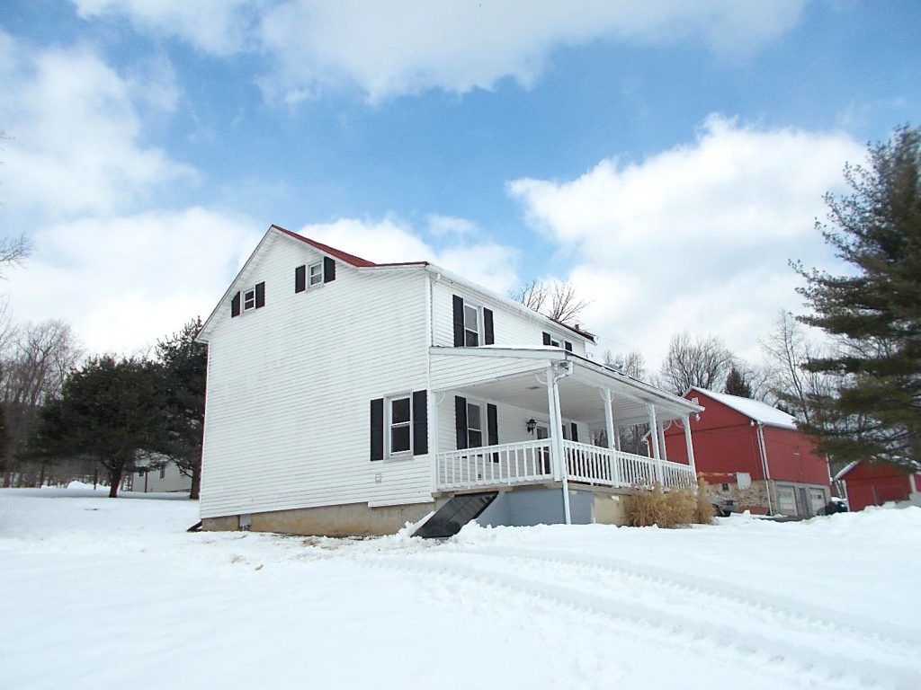 hamburg pa house three story with large porch sold in april 2021 with Wagner Auction Service