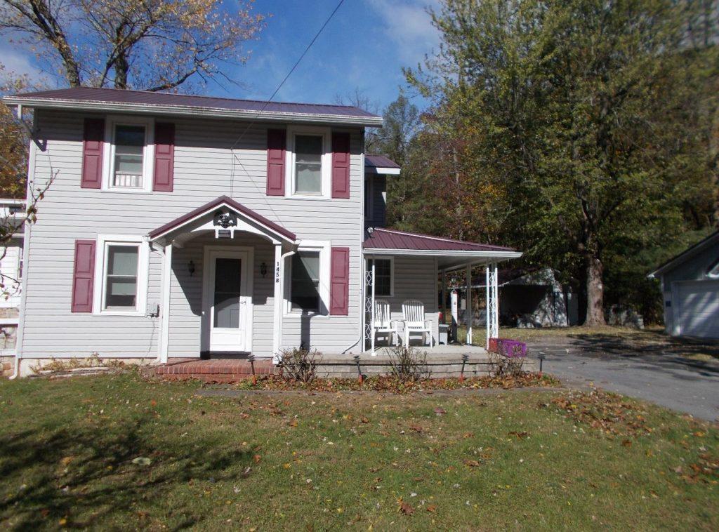 home with porch addition sold on auction in hamburg pa with Wagner Auction Service